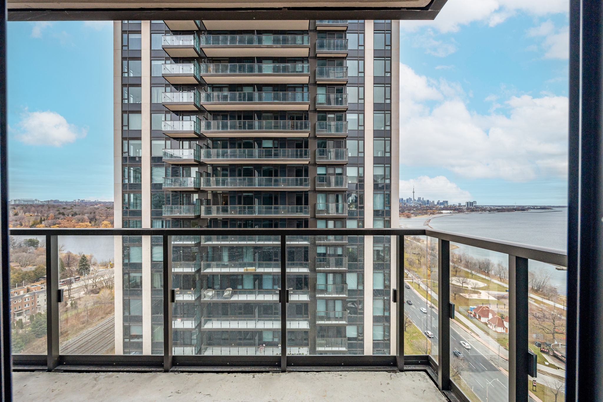 Toronto property showcase — delivered property photograph 21
