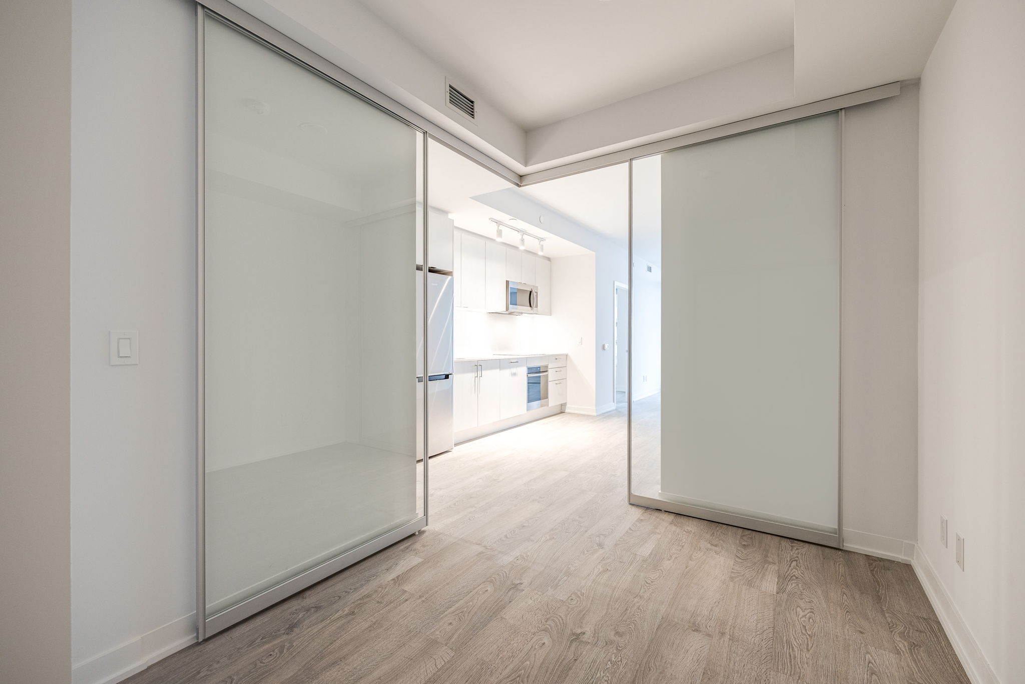 Toronto property showcase — delivered property photograph 16