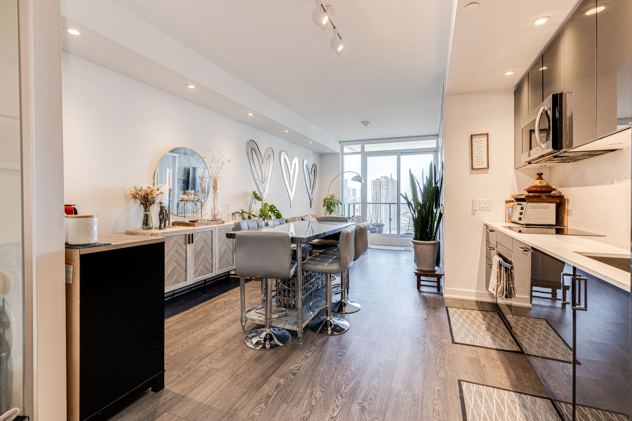 Toronto property showcase — delivered property photograph 4