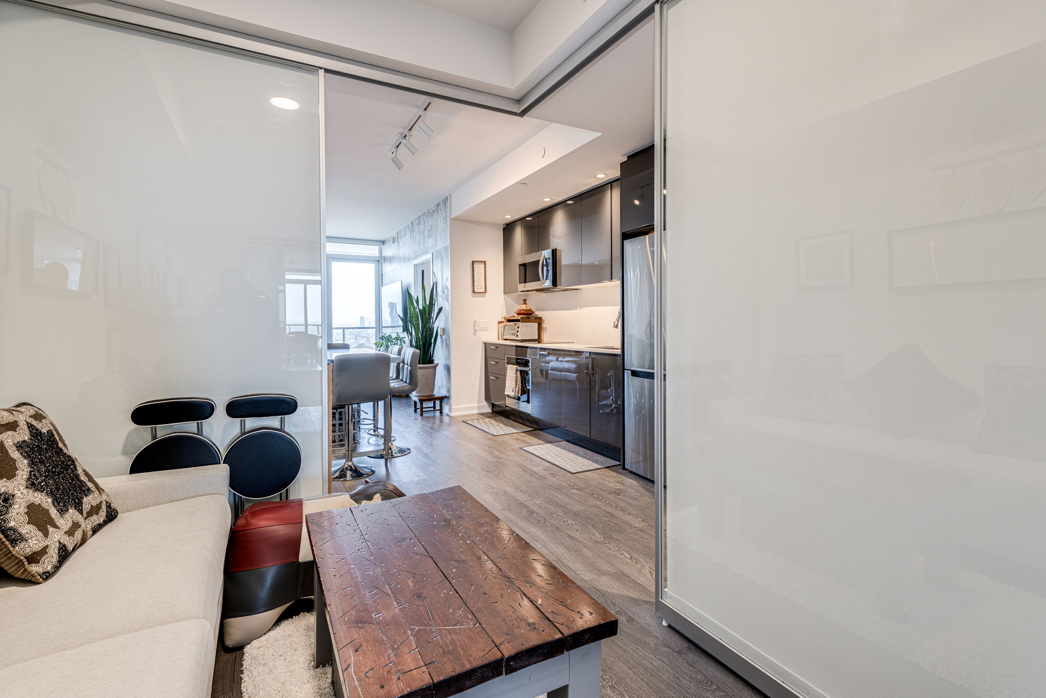 Toronto property showcase — delivered property photograph 19
