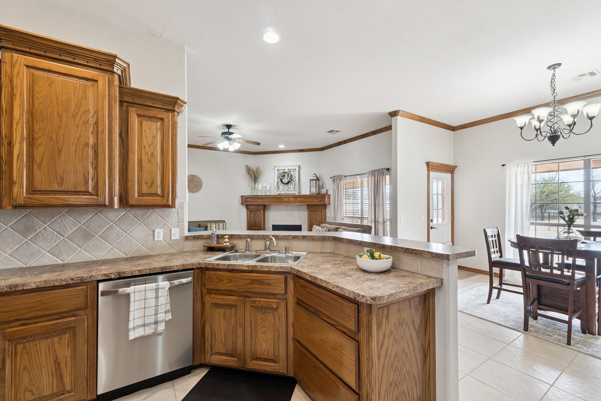 1928 SW 9th St_019.jpg