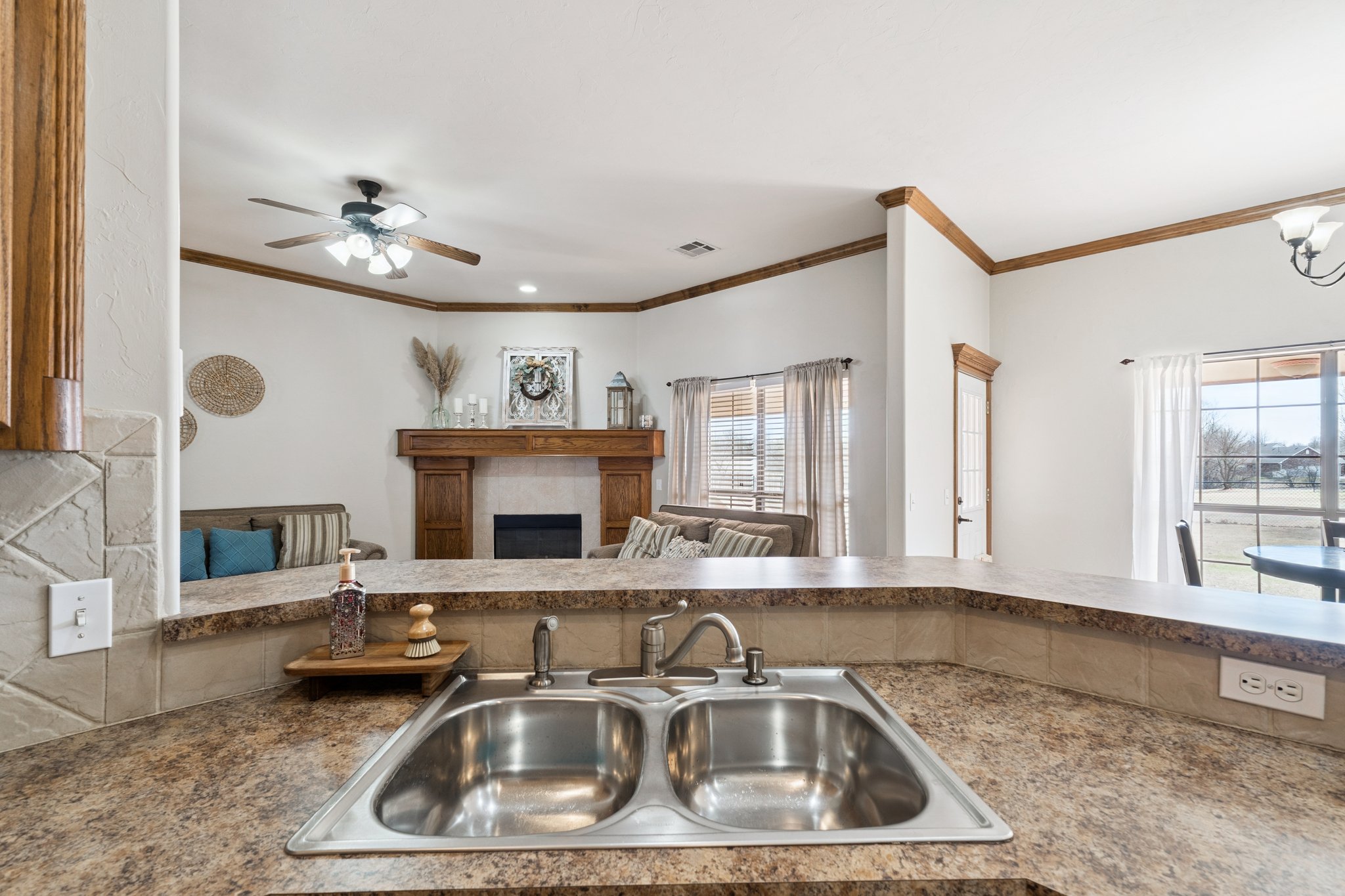 1928 SW 9th St_022.jpg