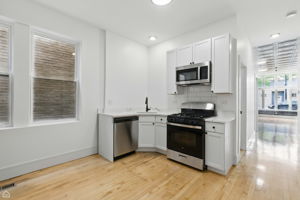 1928 W 21st St - 1F_006
