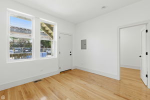 1928 W 21st St - 1R_003