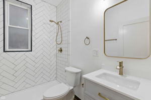 1928 W 21st St - 1R_008