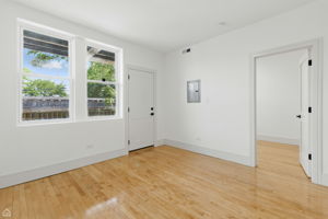 1928 W 21st St - 2R_005