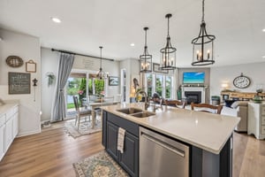Scofield Ridge Blvd-1906-012.jpg