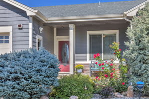 Beautifully Landscaped Front and Back