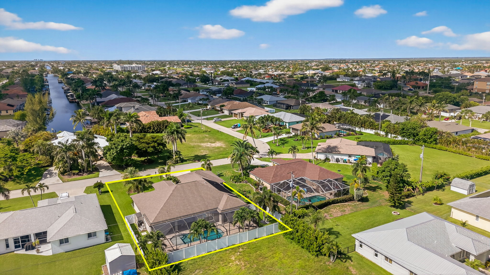 Aerial Rear Exterior 3-lines