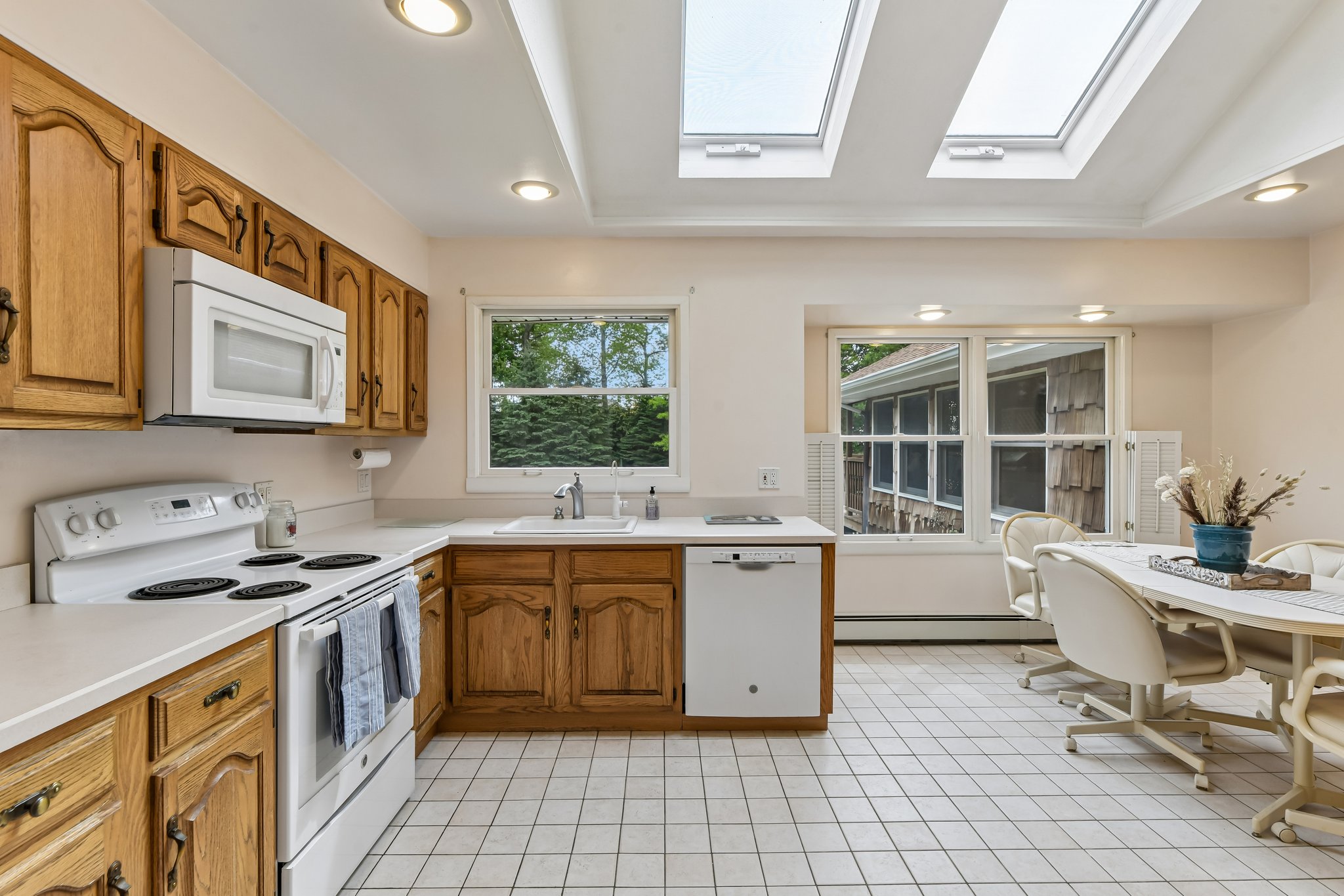 Cambon Ave-S1205-023.jpg