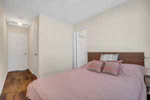  Photo 40