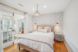 Bedroom Middle