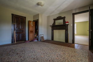  Photo 32