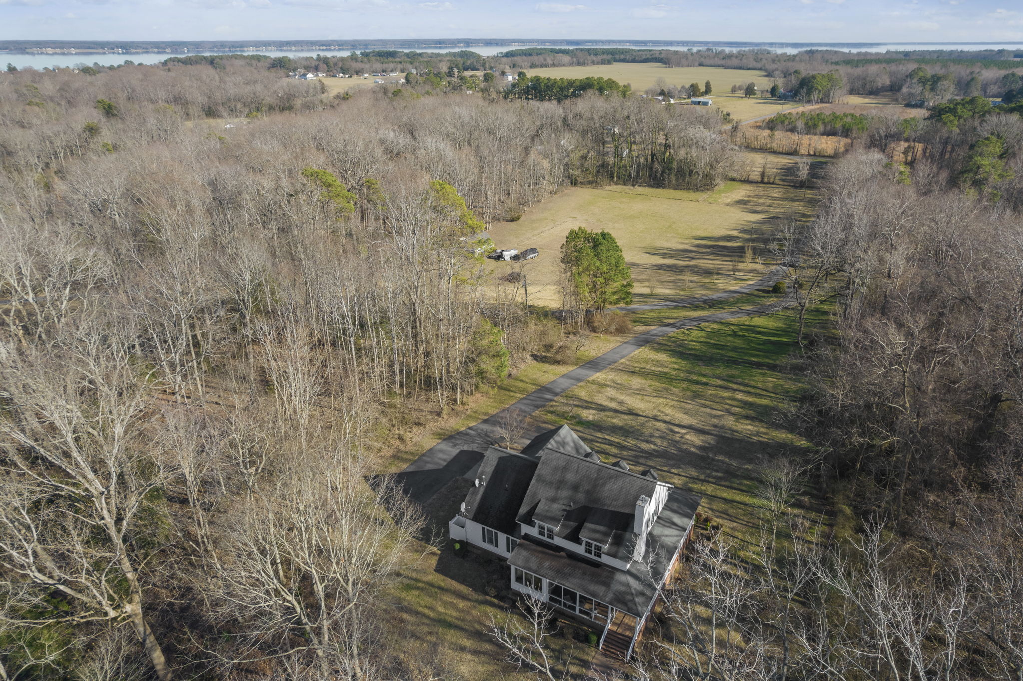 193 Parrotts Cove Rd, Water View, VA 23180, USA Photo 57