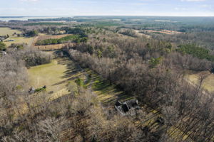 193 Parrotts Cove Rd, Water View, VA 23180, USA Photo 57