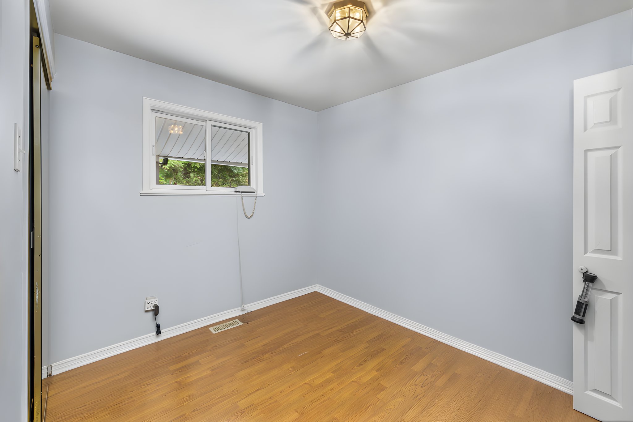 Pretties -24 furniture removed.jpeg