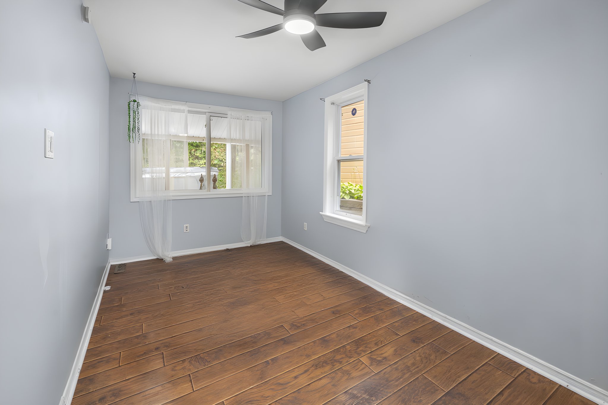 Pretties -27 furniture removed.jpeg