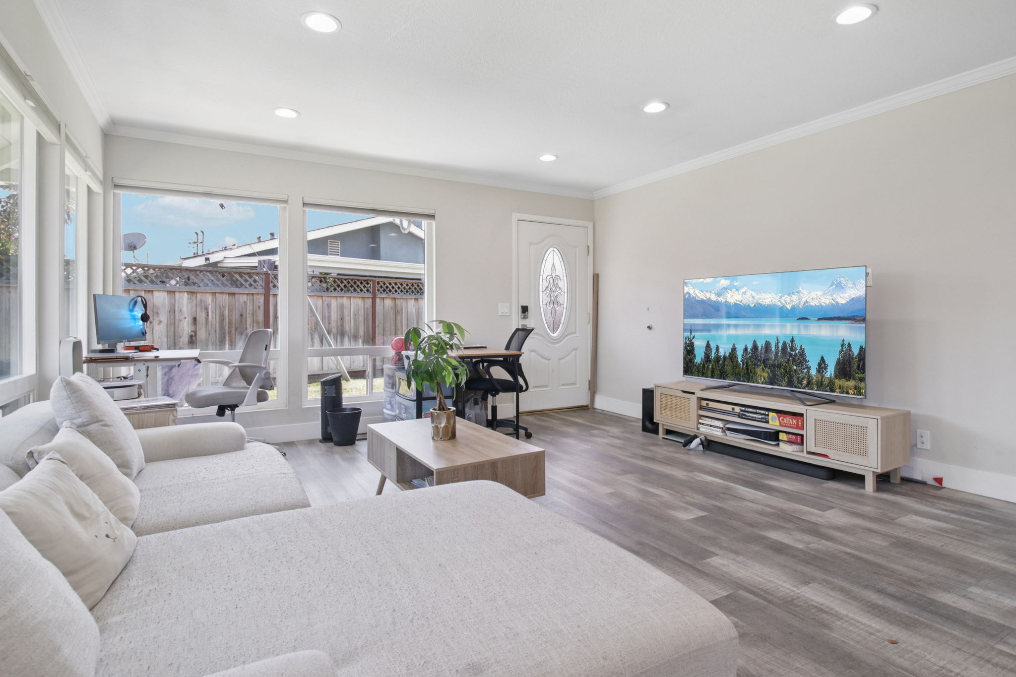 193 Roxbury St-L2506-012
