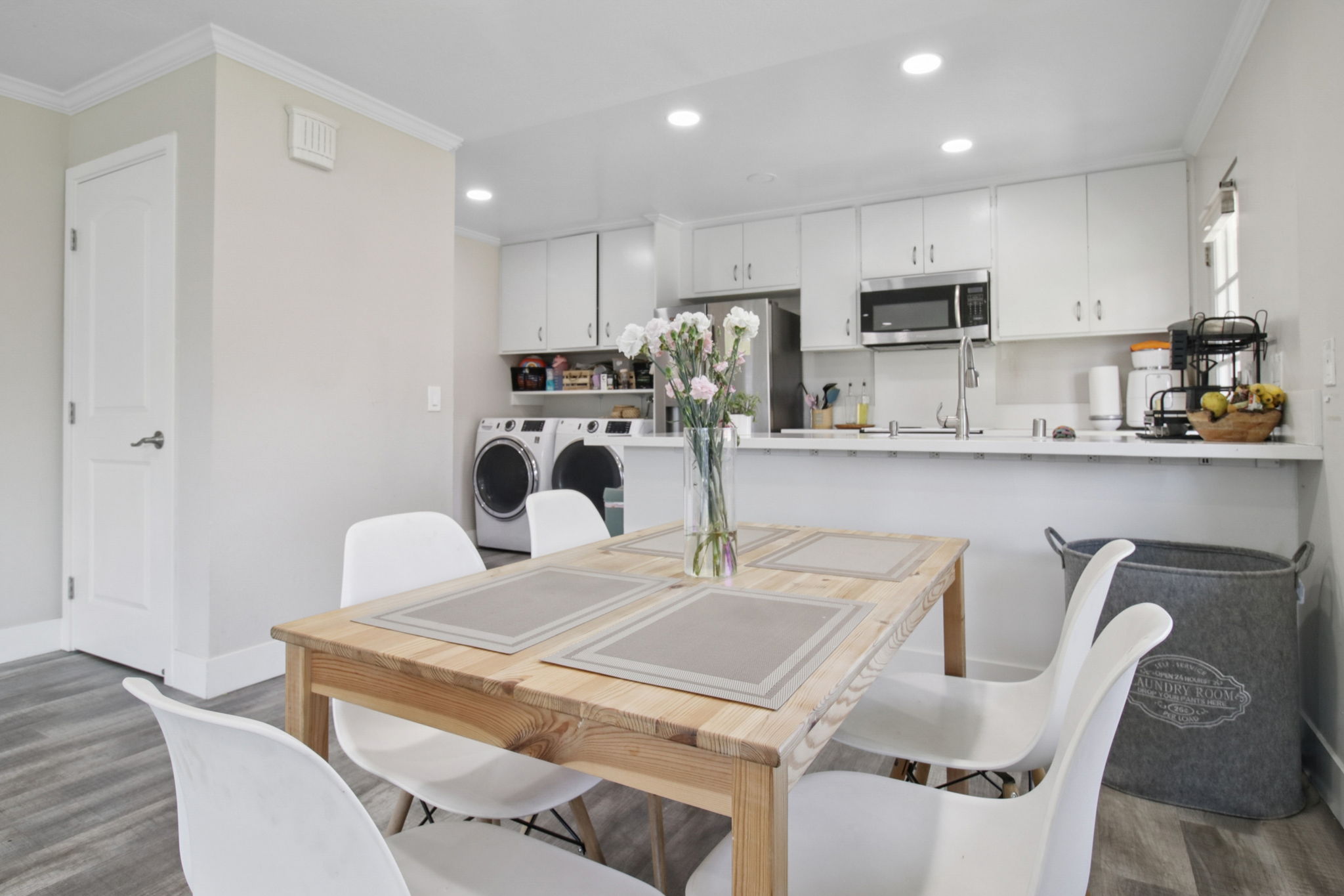 193 Roxbury St-L2506-015