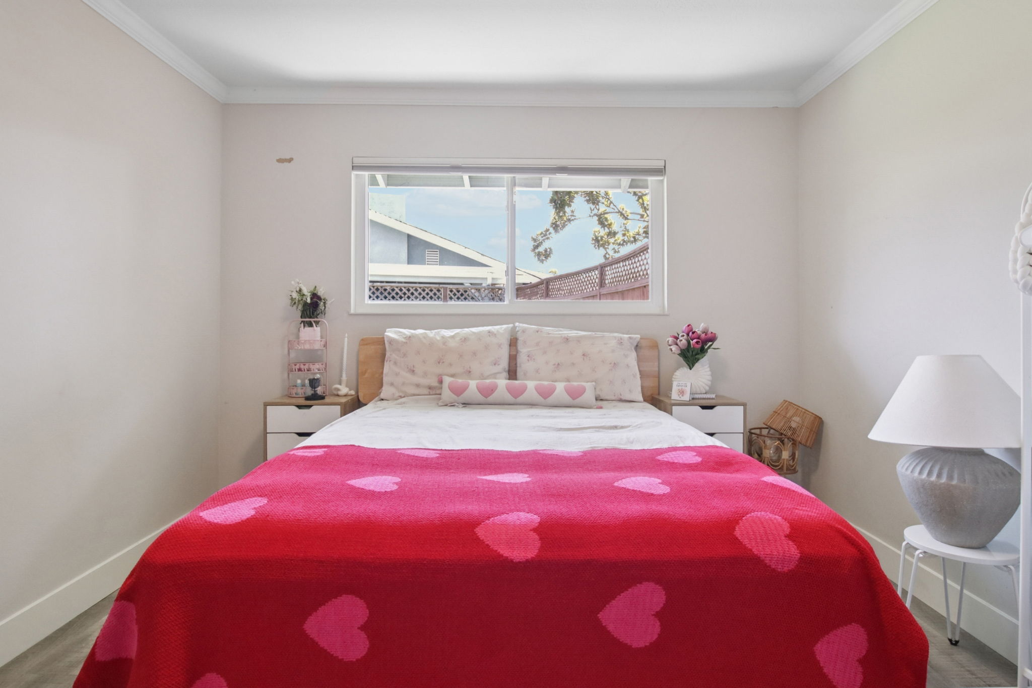 193 Roxbury St-L2506-030