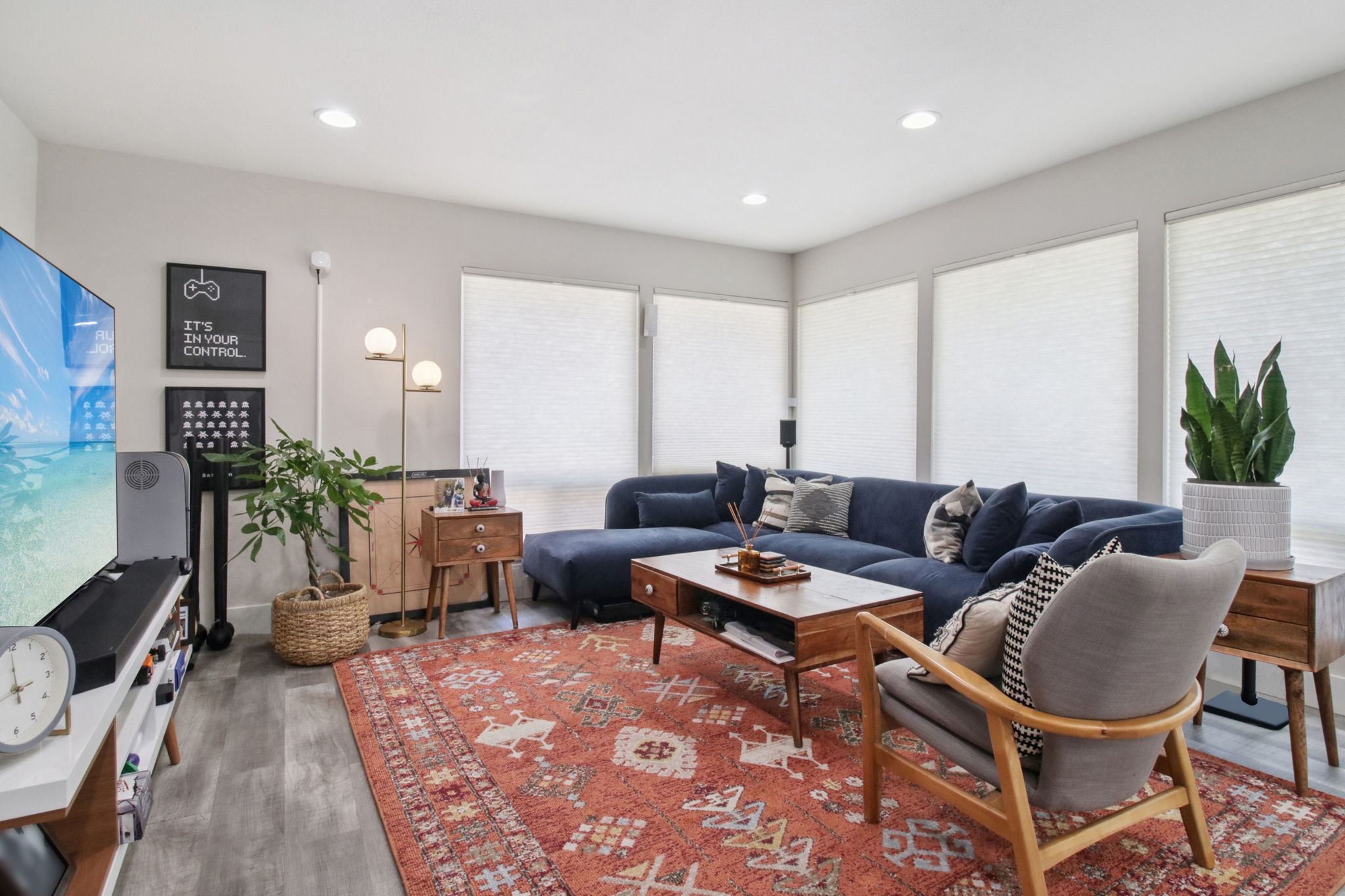1214 Manchester Dr-L2506-006
