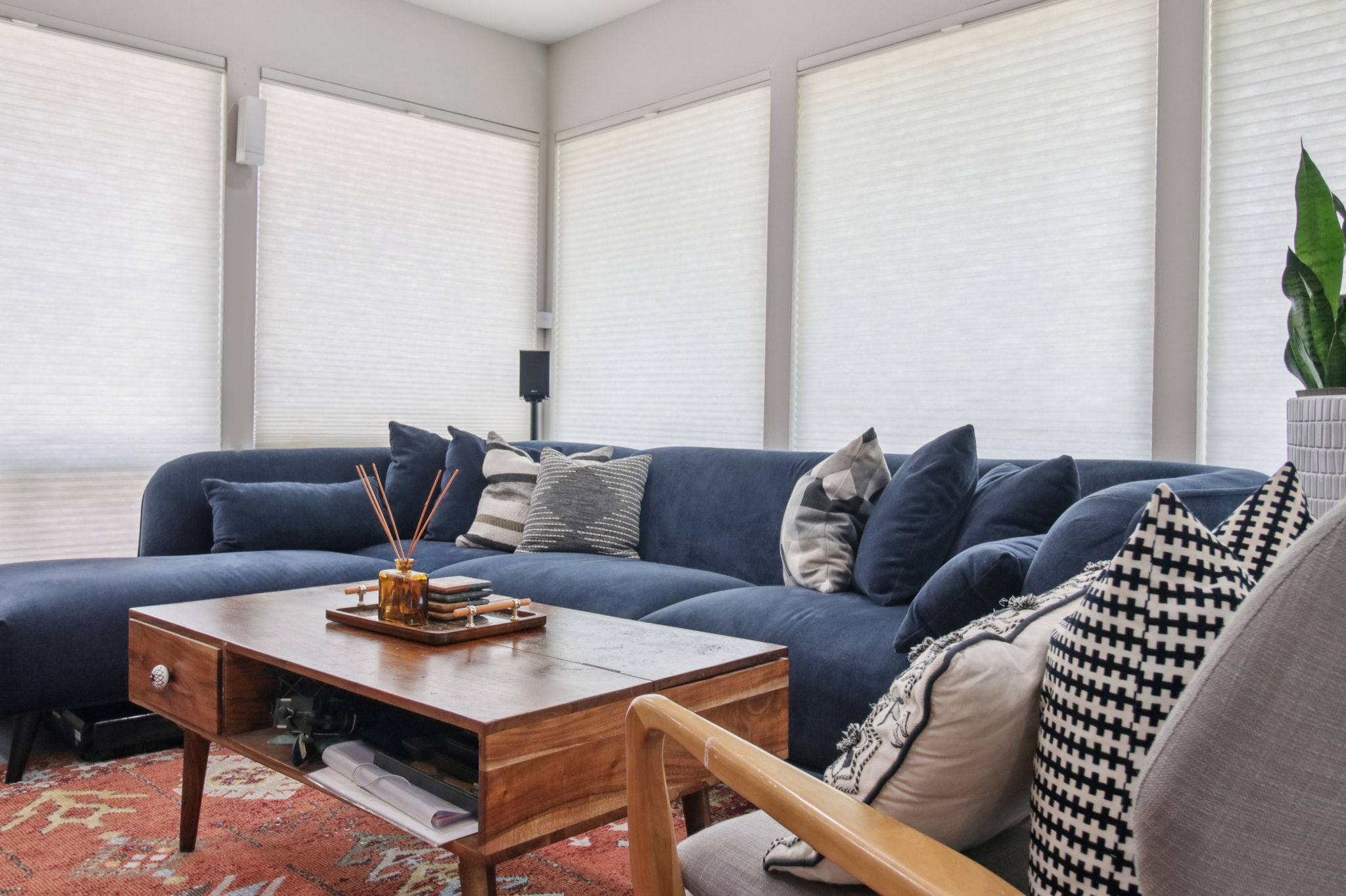 1214 Manchester Dr-L2506-009