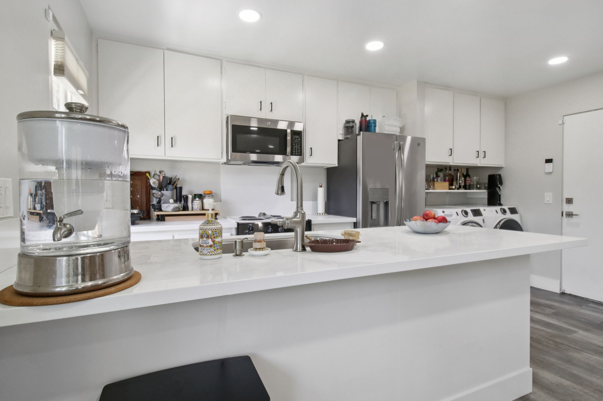 1214 Manchester Dr-L2506-017