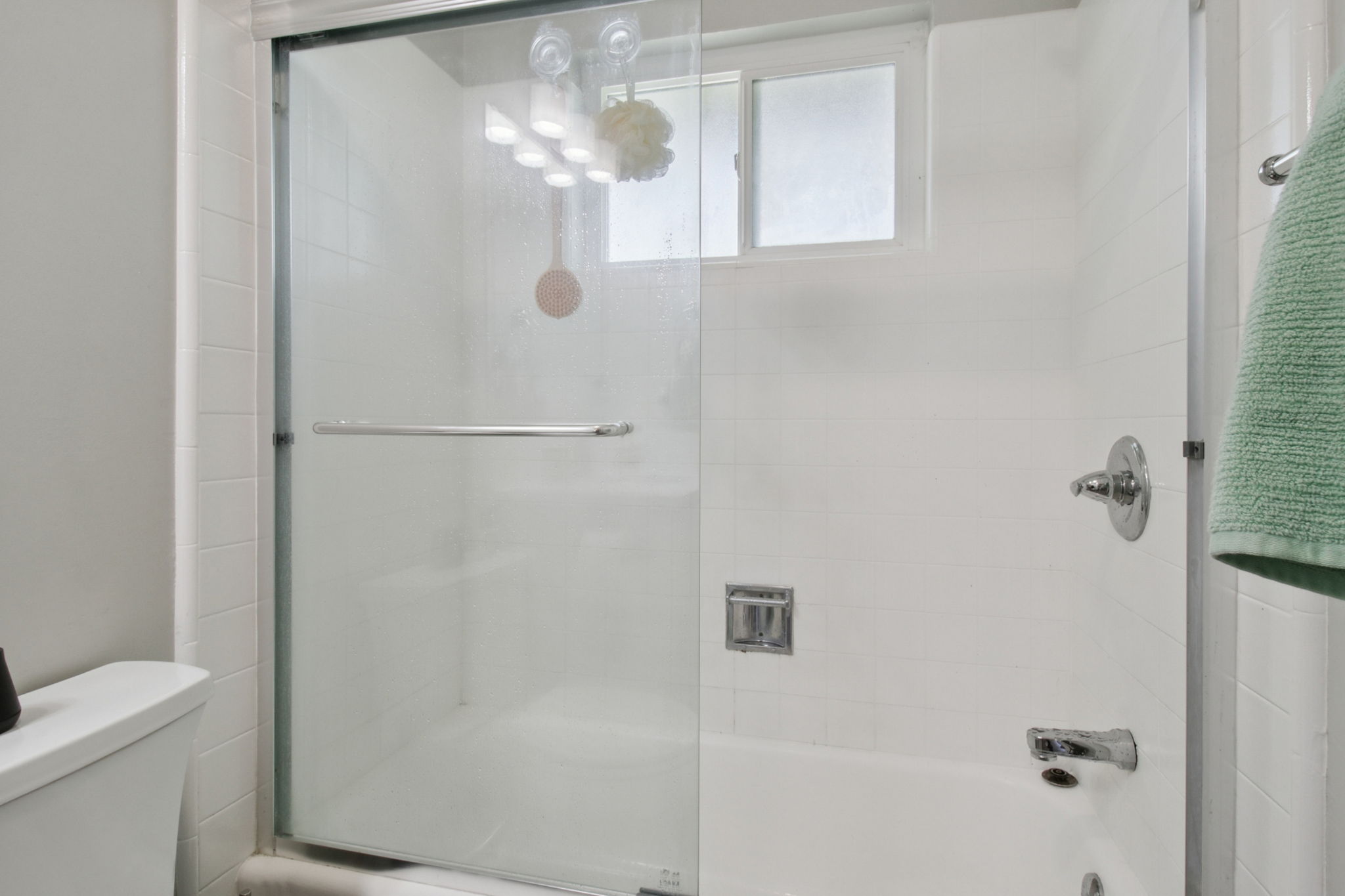 1214 Manchester Dr-L2506-026