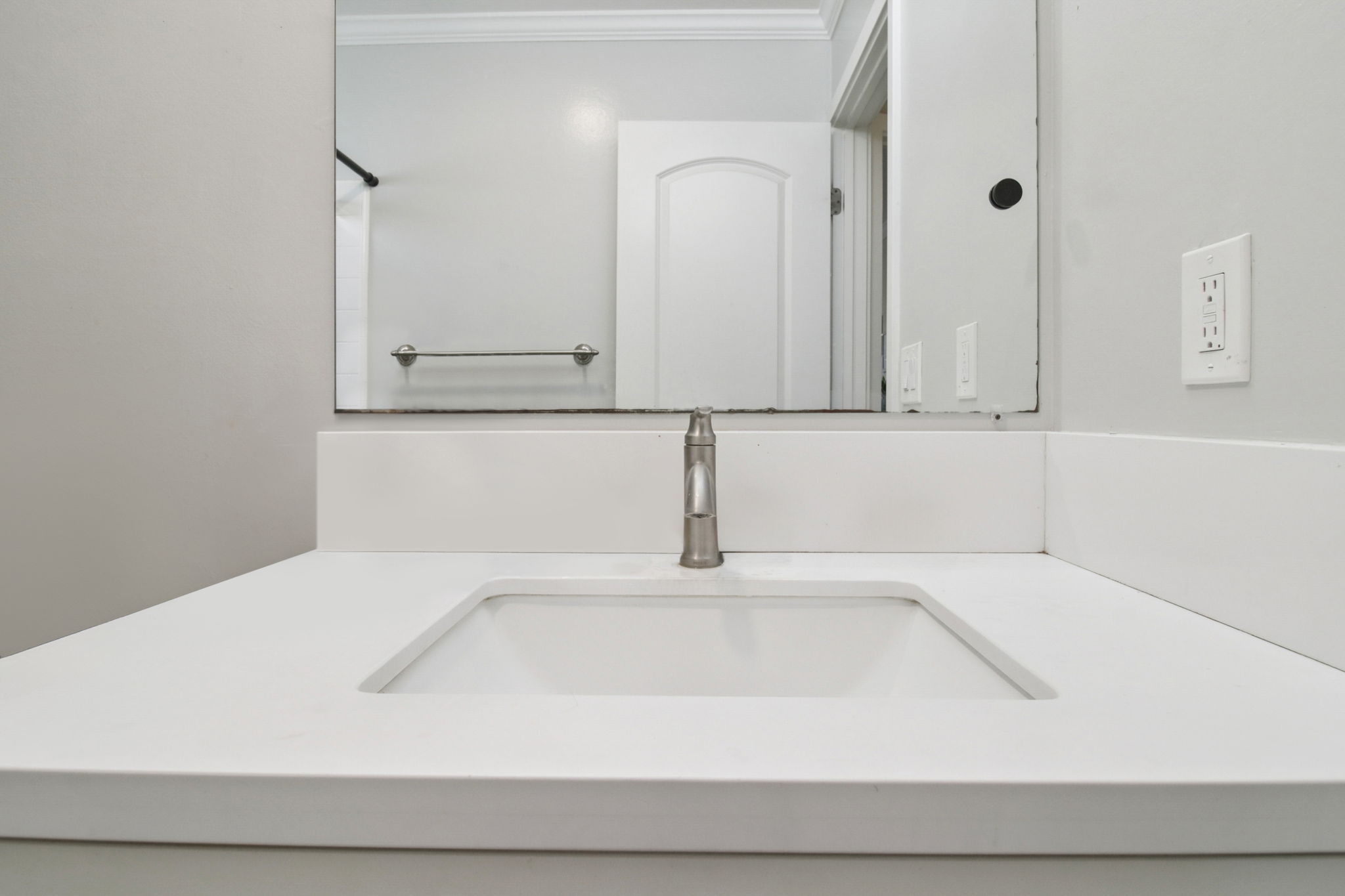 193 Roxbury St-L2506-036r