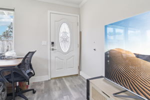 193 Roxbury St-L2506-007