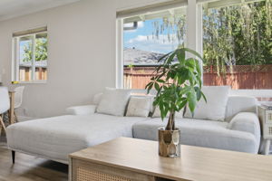 193 Roxbury St-L2506-014