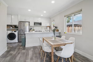 193 Roxbury St-L2506-017