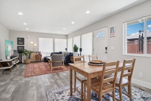 1214 Manchester Dr-L2506-012