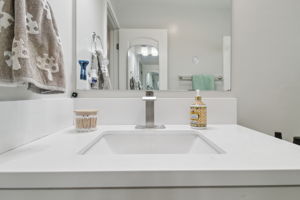 1214 Manchester Dr-L2506-031