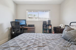 1214 Manchester Dr-L2506-033