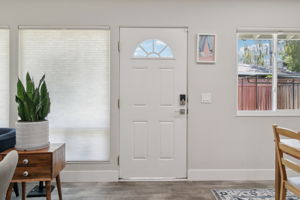 1214 Manchester Dr-L2506-039