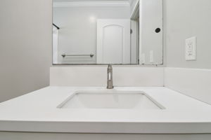 193 Roxbury St-L2506-036r