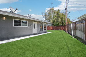 193 Roxbury St-L2506-047r