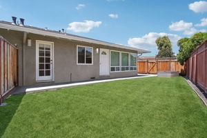 1214 Manchester Dr-L2506-043r
