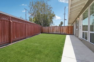 1214 Manchester Dr-L2506-044r