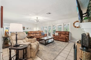 Country Club Rd-2905-023.jpg