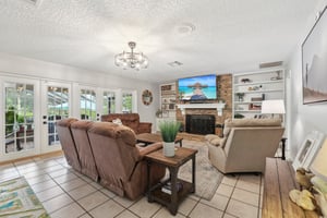 Country Club Rd-2905-026.jpg