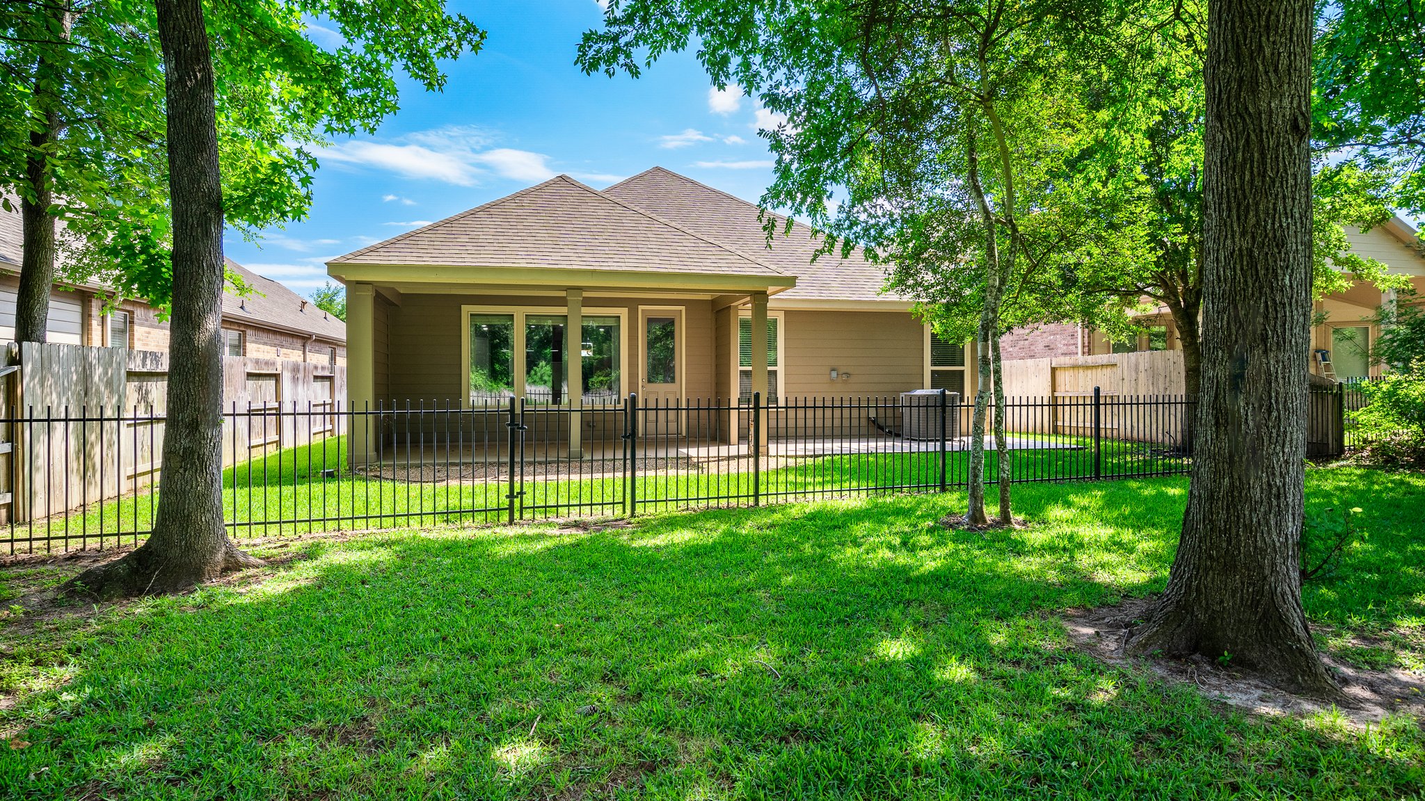 1930 Elkington Cir, Conroe, TX 77304 Houston Real Estate Media