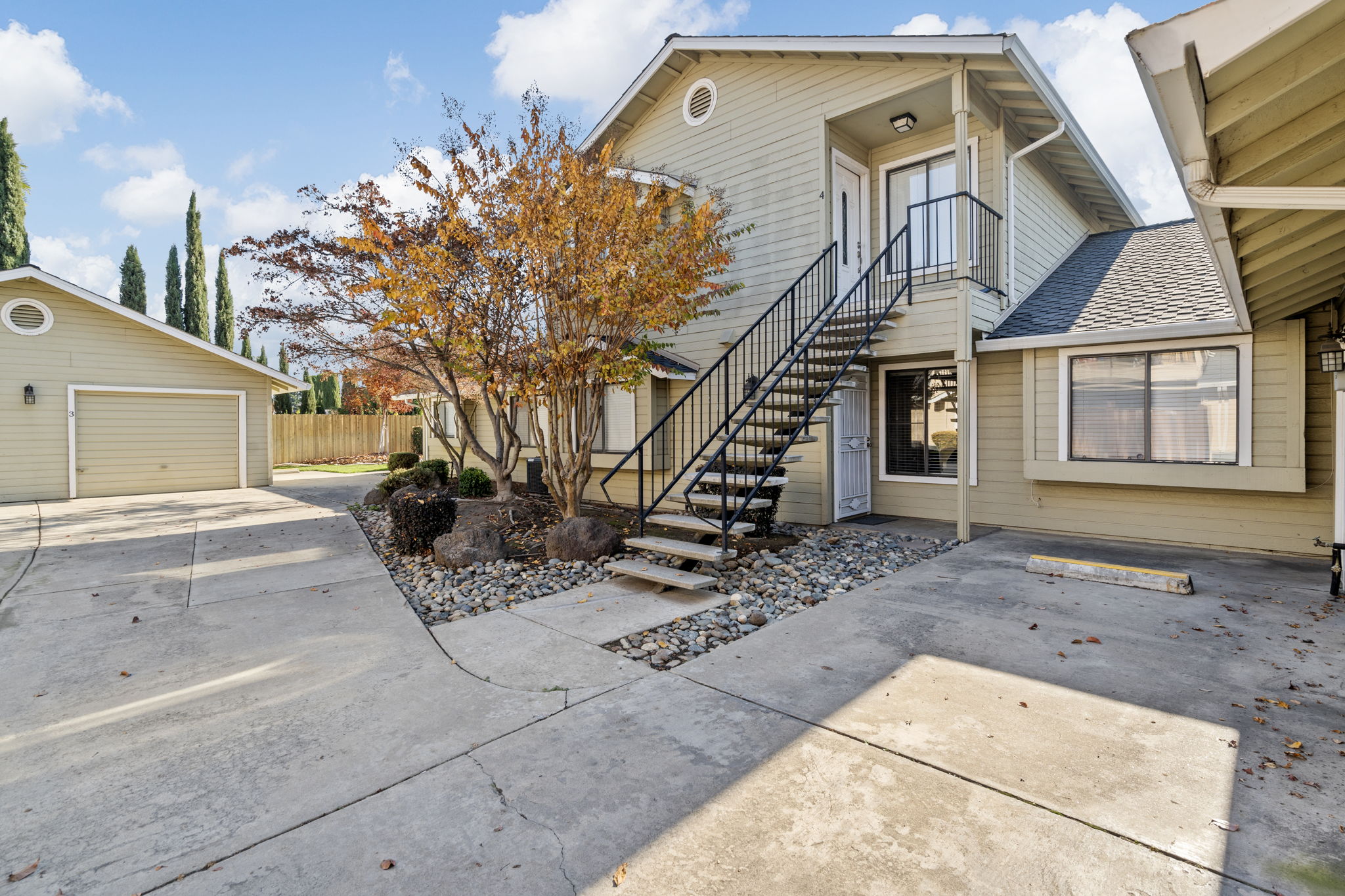 1930 S Mills Ave 4, Lodi, CA 95242 KRobb Designs