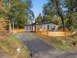  Photo 0
