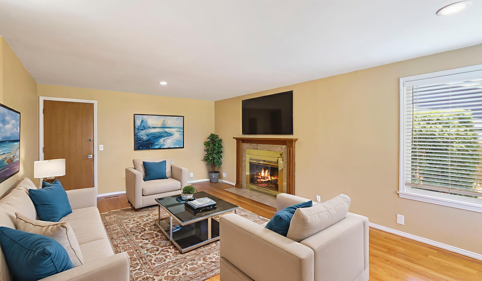 RINW012 virtually staged.jpeg