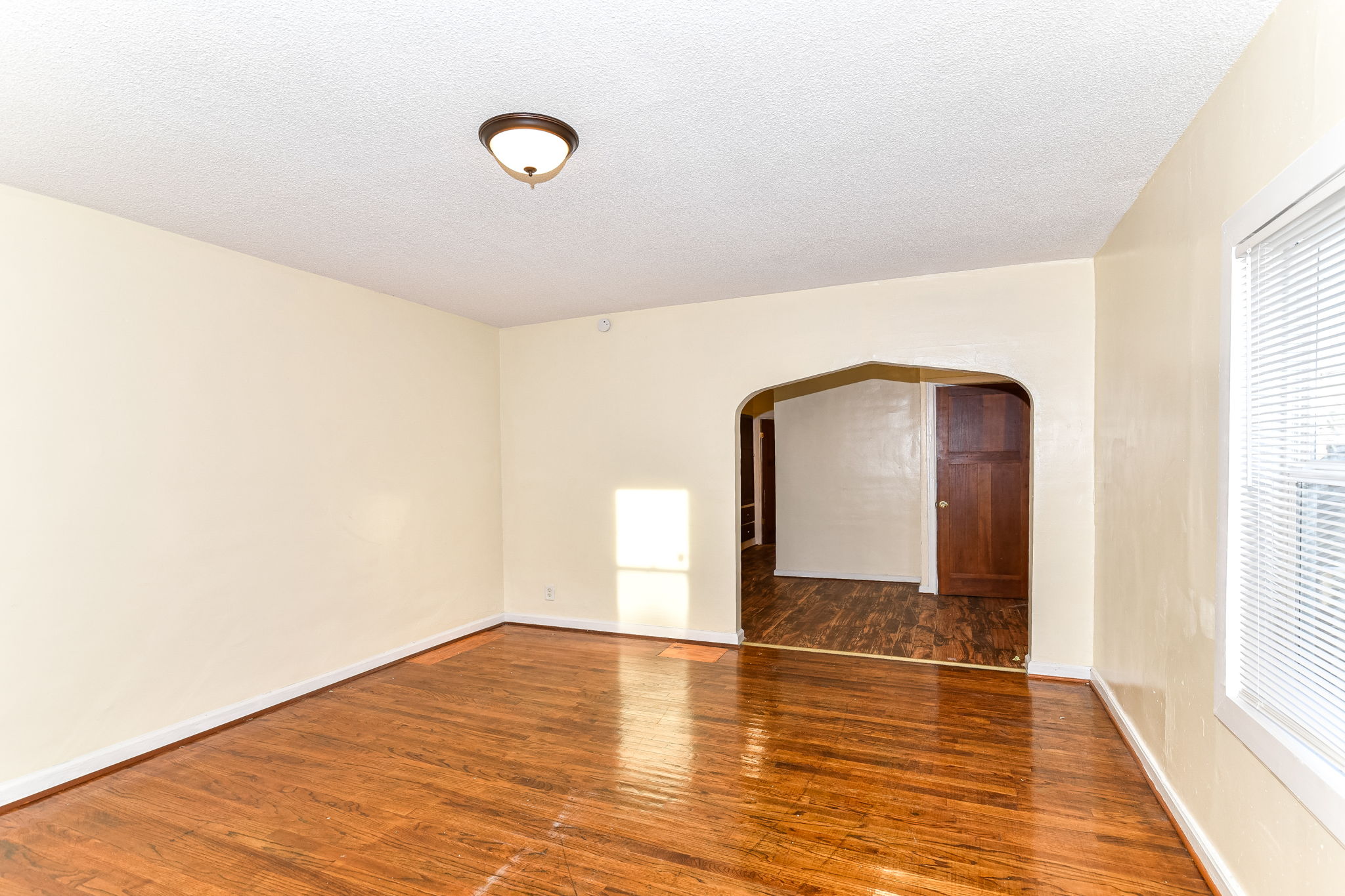 1931 N Oxford St, Indianapolis, IN 46218, USA Photo 18