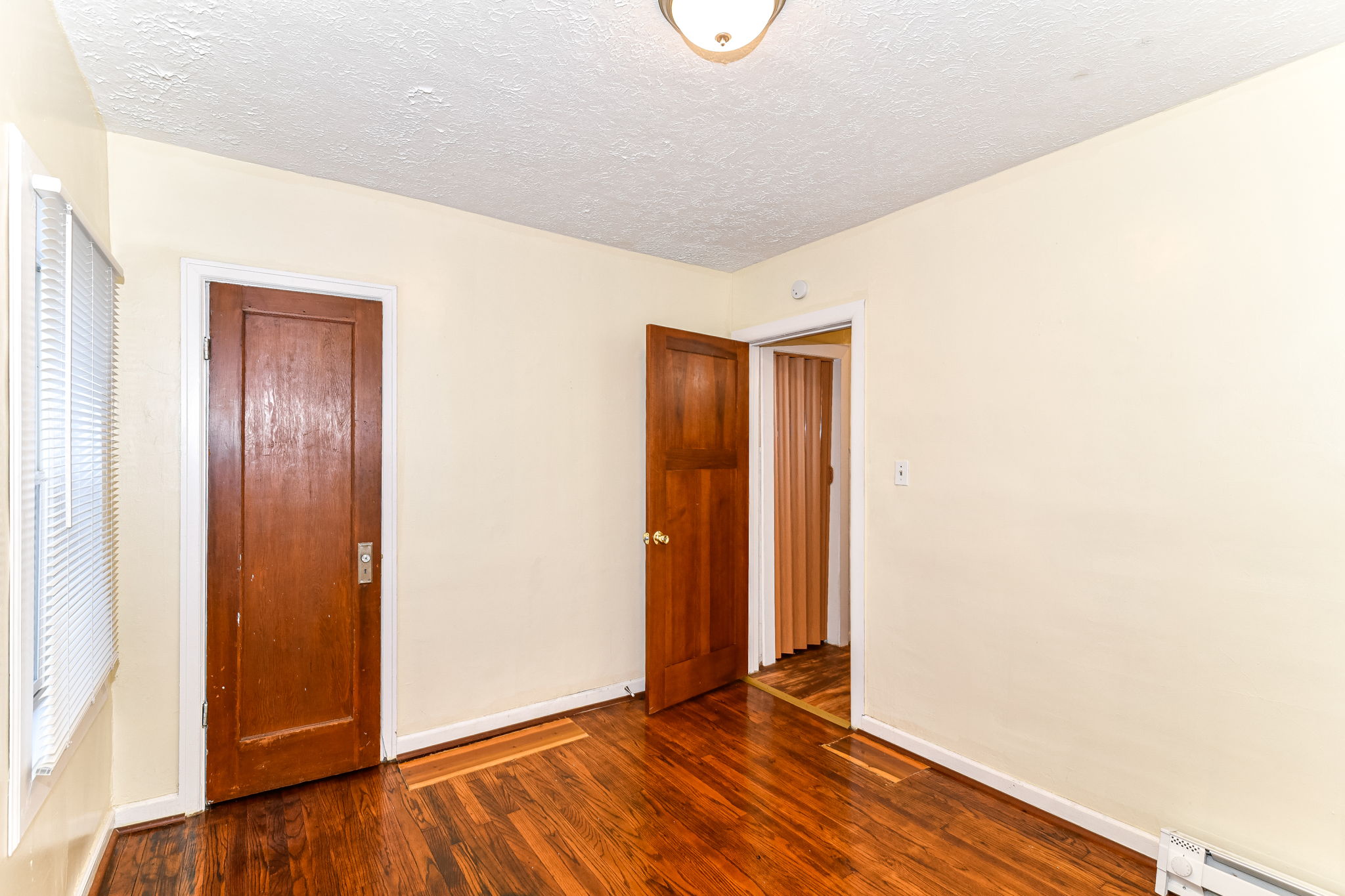 1931 N Oxford St, Indianapolis, IN 46218, USA Photo 12