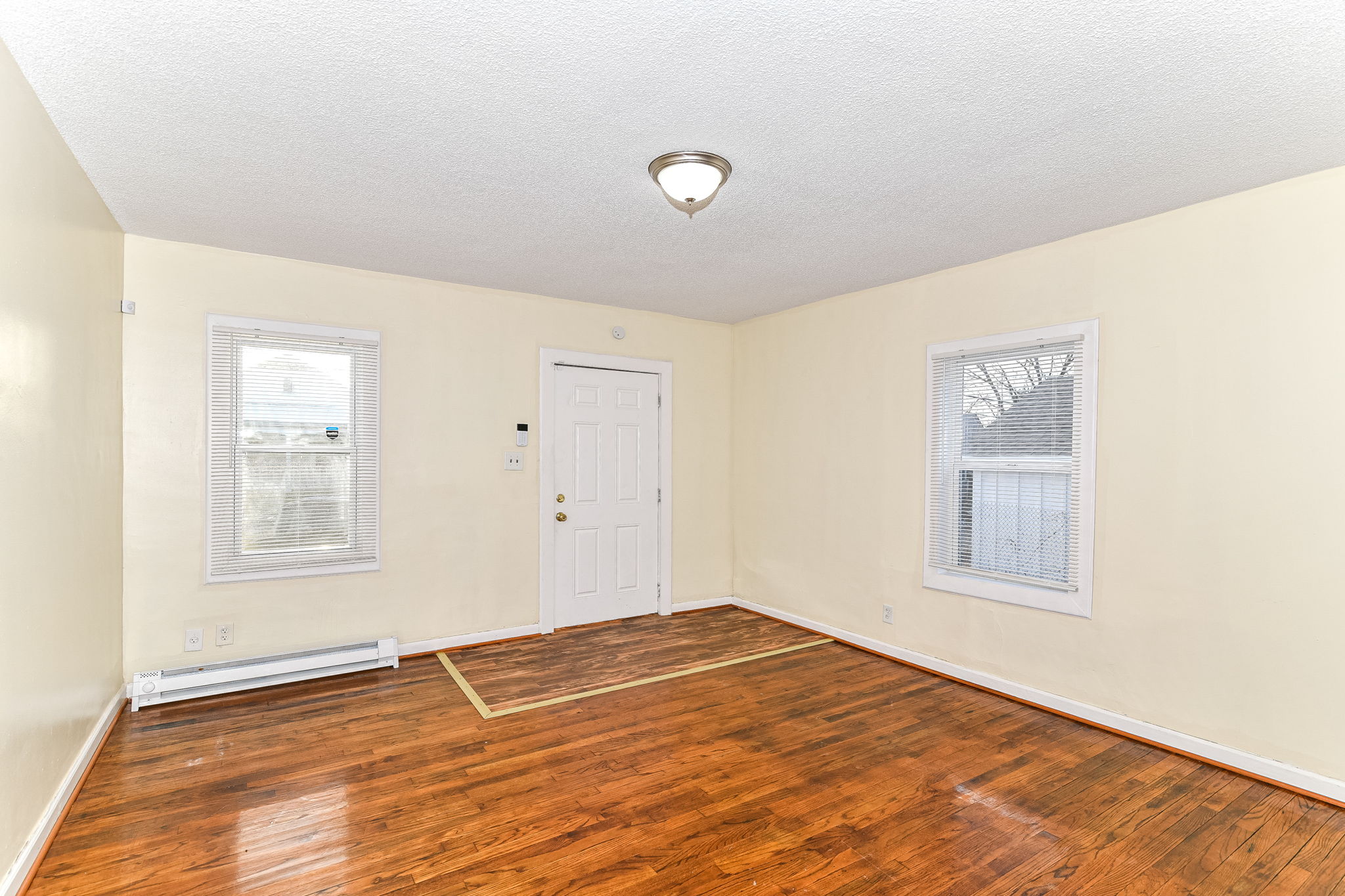 1931 N Oxford St, Indianapolis, IN 46218, USA Photo 3