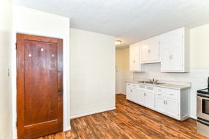 1931 N Oxford St, Indianapolis, IN 46218, USA Photo 6